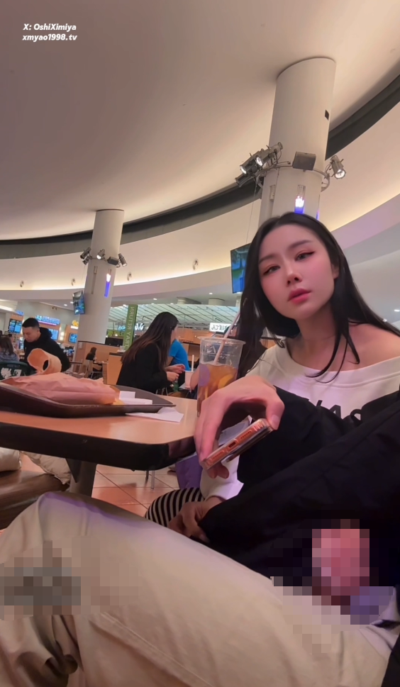 【汐梦瑶】至尊SVIP群   11.10日 新作『商场整活』人前手淫 精液鸡蛋仔美味