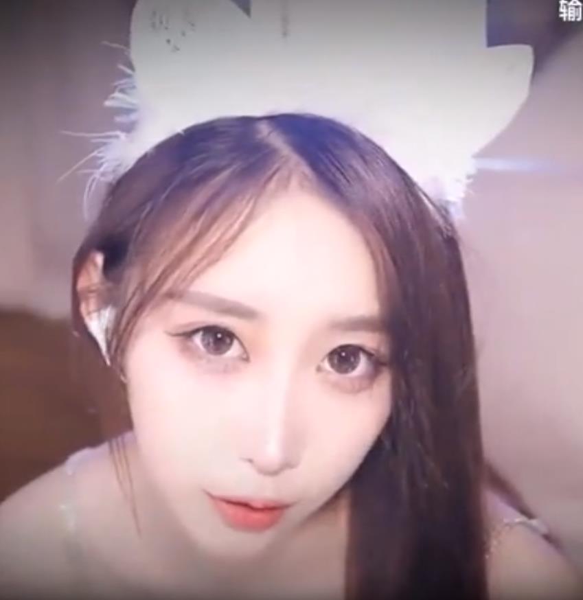 ASMR耳朵清洁和吹耳 暖暖